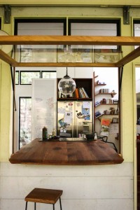 Kitchen servery